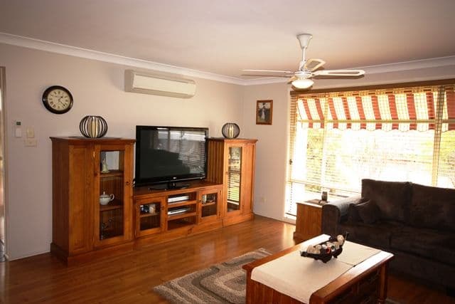 7 Cassinia Place, MOUNT ANNAN NSW 2567, Mount Annan - Thumbnail 4
