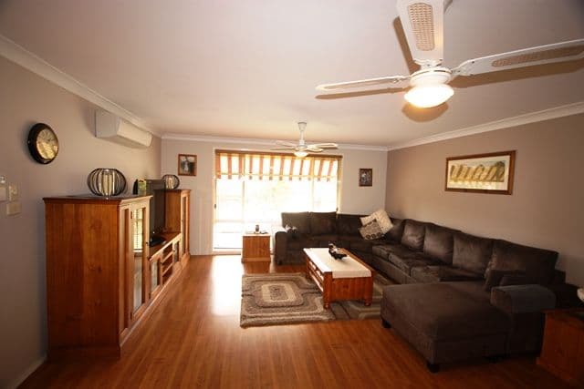7 Cassinia Place, MOUNT ANNAN NSW 2567, Mount Annan - Thumbnail 5