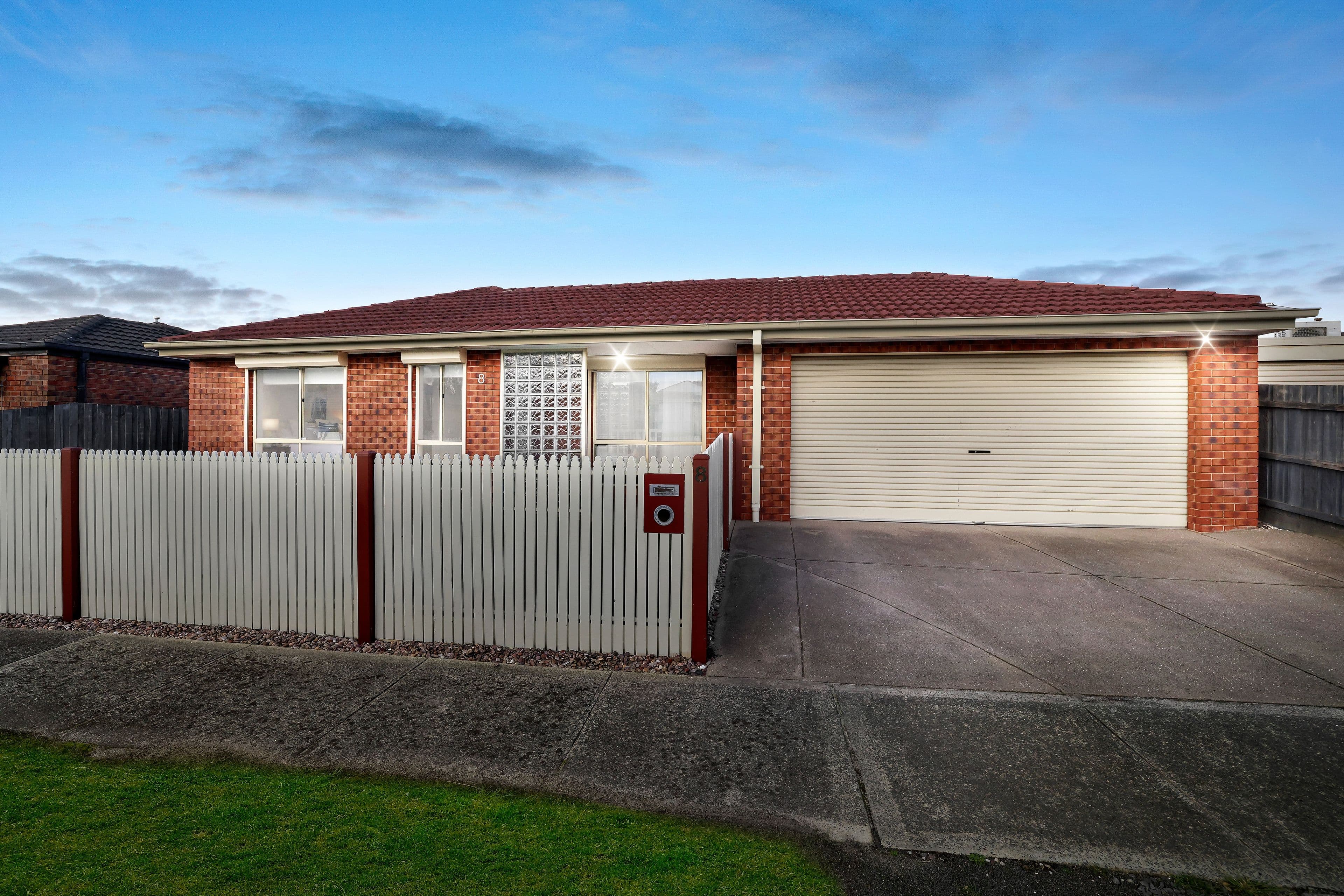 8 Ironbark Close, Hampton Park VIC 3976, Hampton Park - Image 1