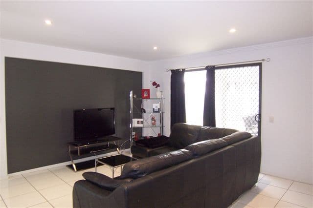 17 Bellara Drive, HARRISTOWN QLD 4350, Harristown - Thumbnail 2
