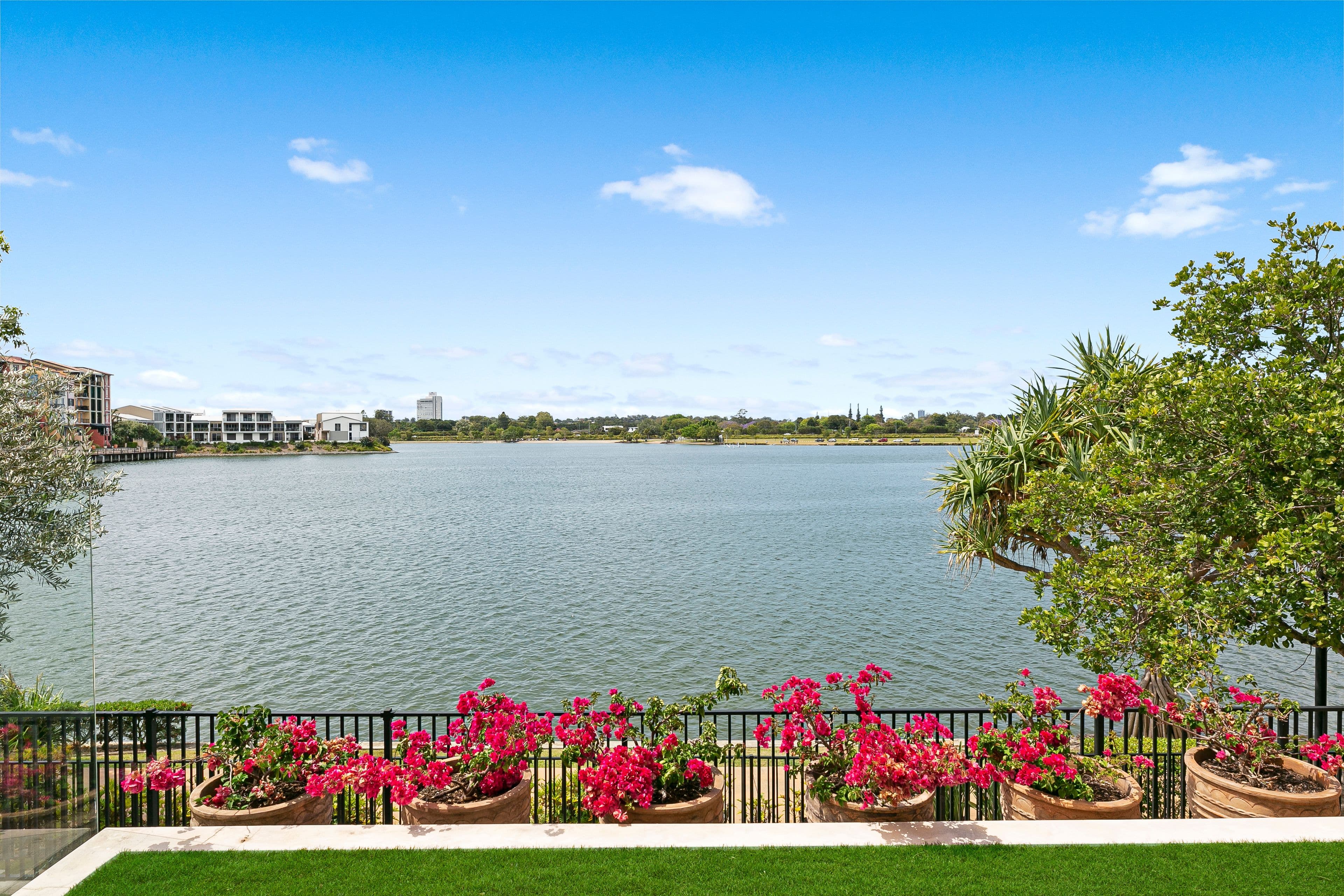 5001 Emerald Island Drive, Carrara QLD 4211, Carrara - Thumbnail 5