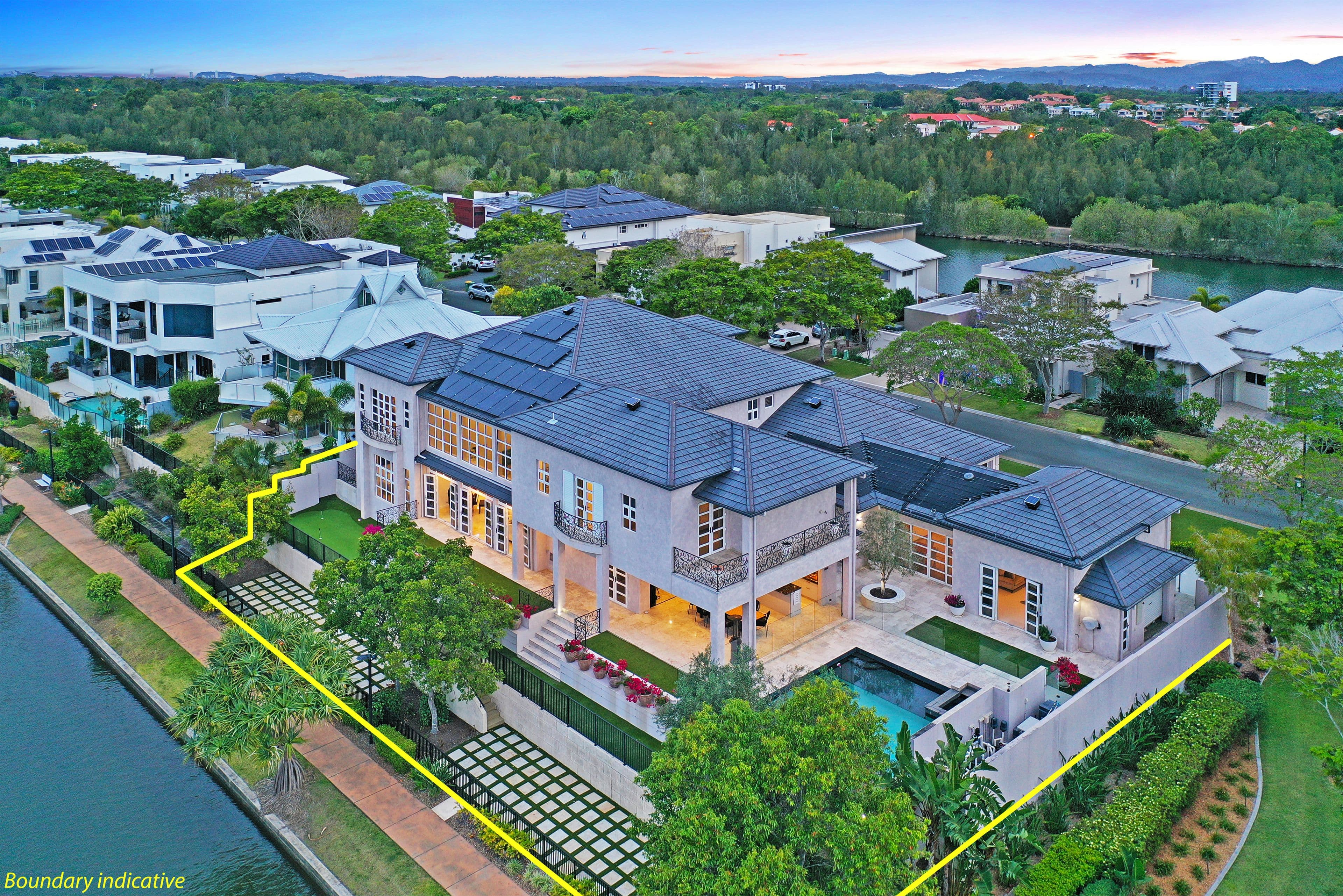 5001 Emerald Island Drive, Carrara QLD 4211, Carrara - Thumbnail 7