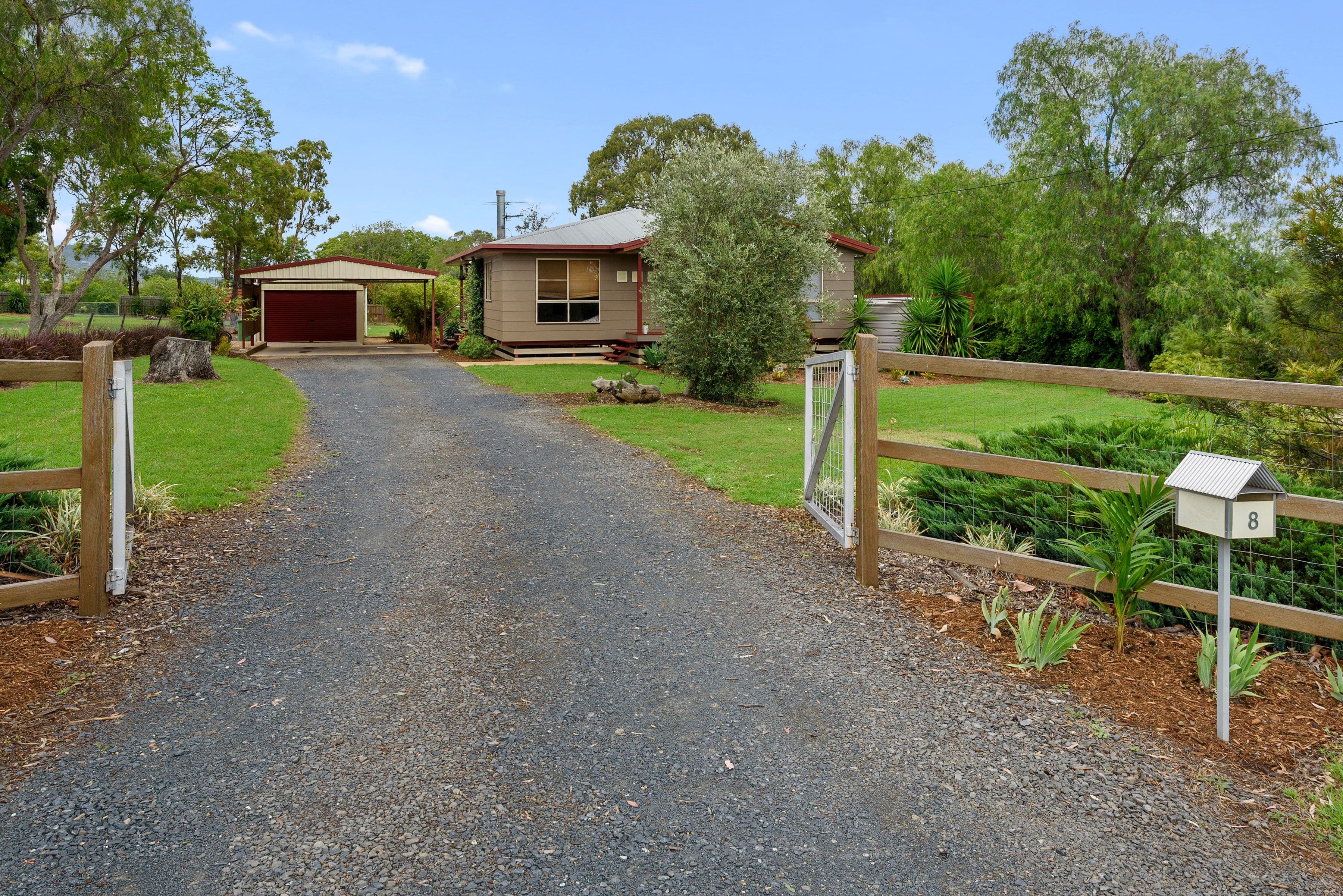 8 Claire Lee Crescent, Kingsthorpe QLD 4400, Kingsthorpe - Thumbnail 2