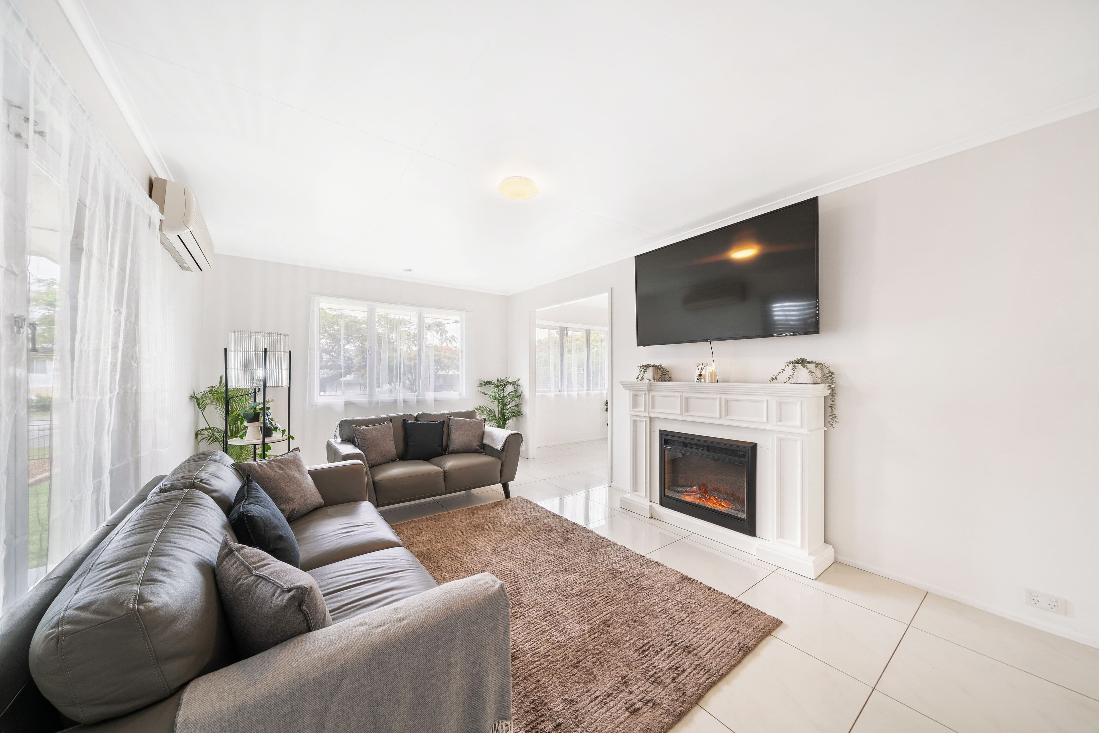 10 Fox Street, Strathpine QLD 4500, Strathpine - Thumbnail 2