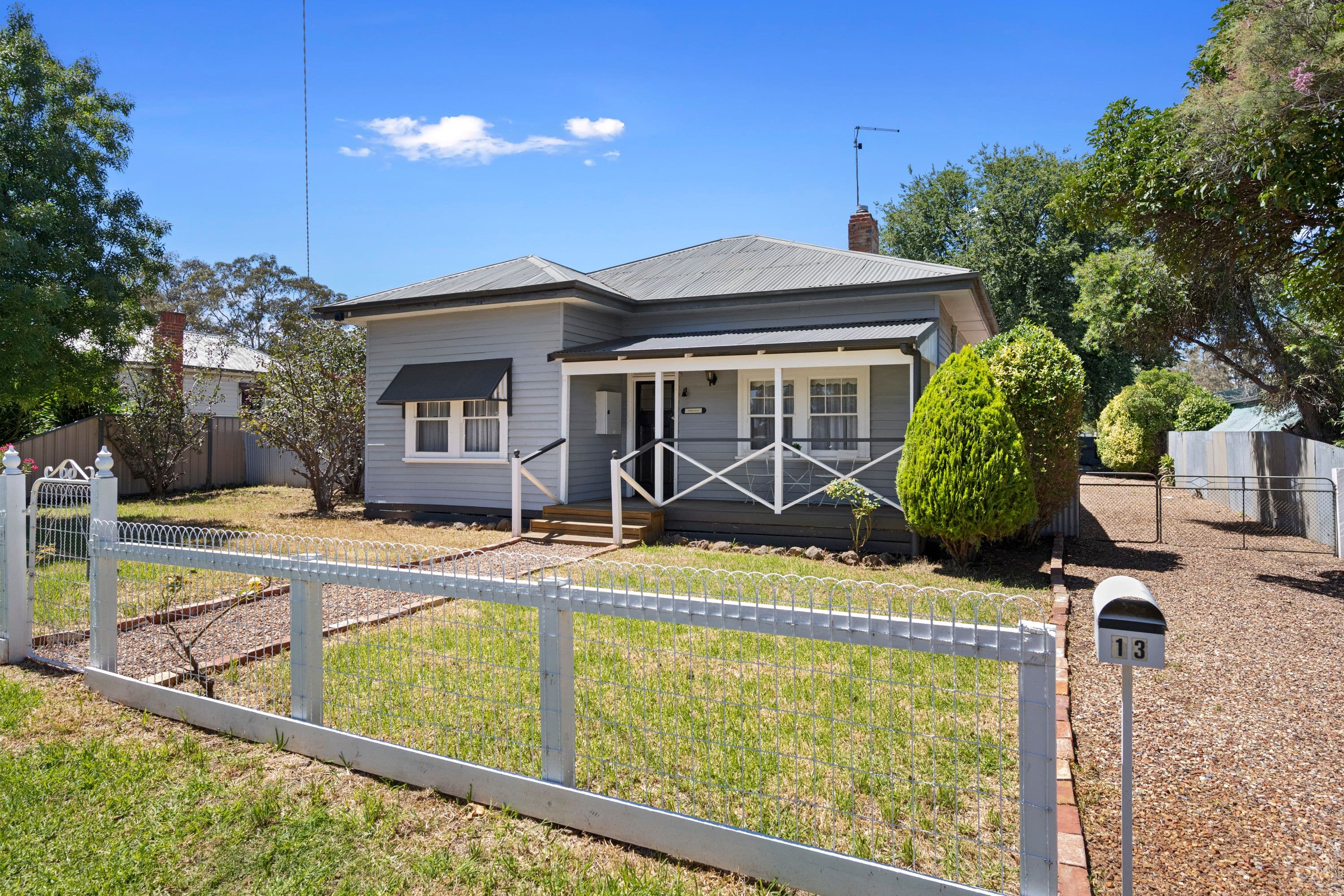 13 Thompson Street, Dunolly VIC 3472, Dunolly - Image 1