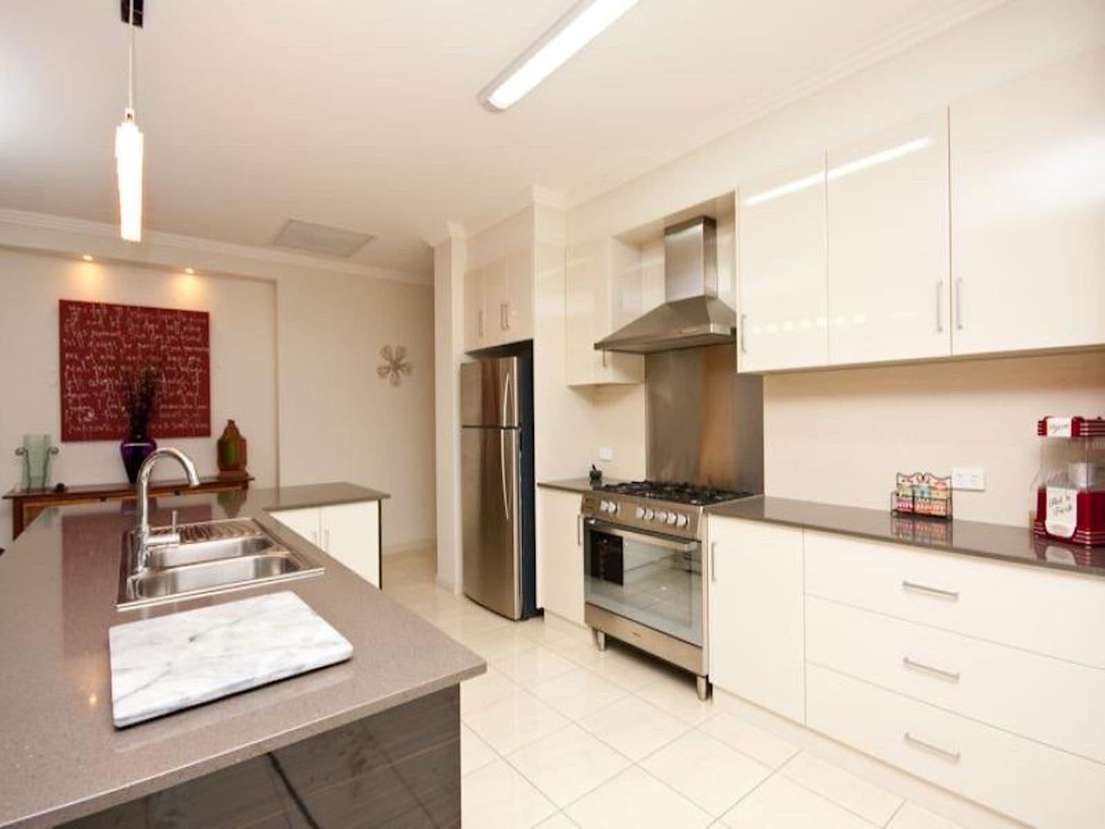 8 Dunlop Court, Mildura - Thumbnail 2