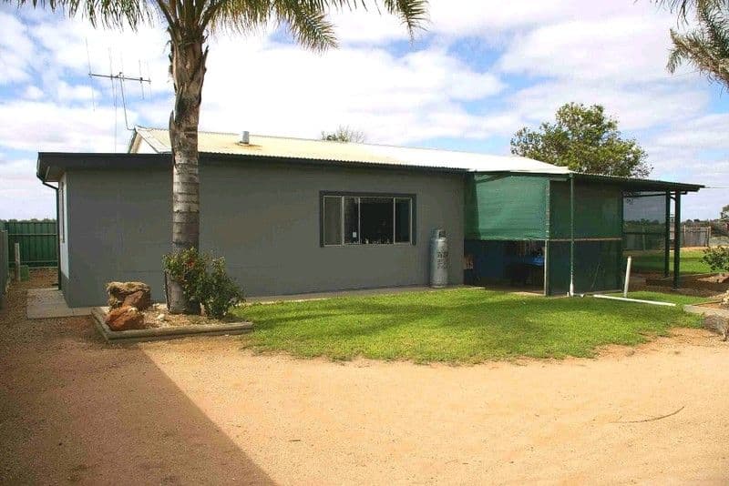 24 Brewarinna Street, RENMARK SA 5341, Renmark North - Image 1