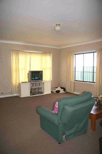 24 Brewarinna Street, RENMARK SA 5341, Renmark North - Thumbnail 4