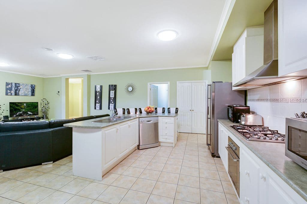 66 Ilani Street, Epping VIC 3076, Epping - Thumbnail 3