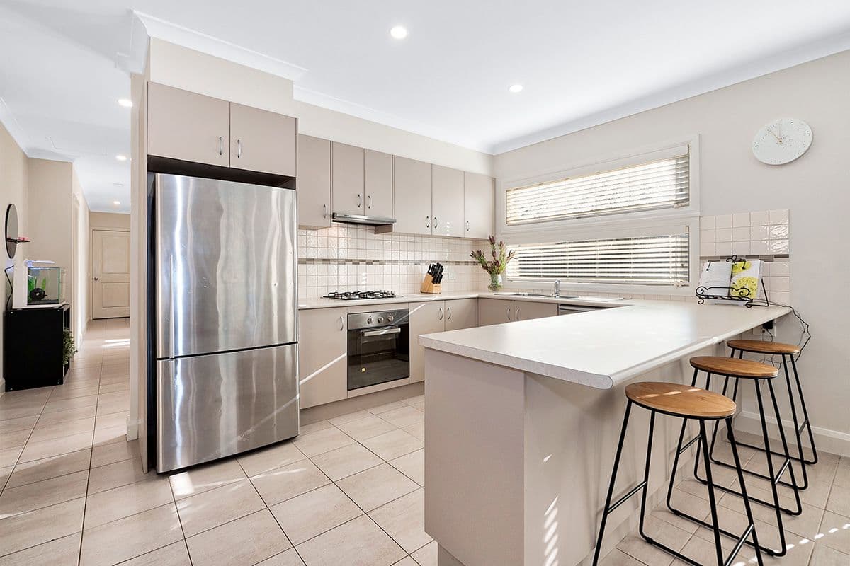 8 Gorham Street, Pakenham VIC 3810, Pakenham - Thumbnail 4