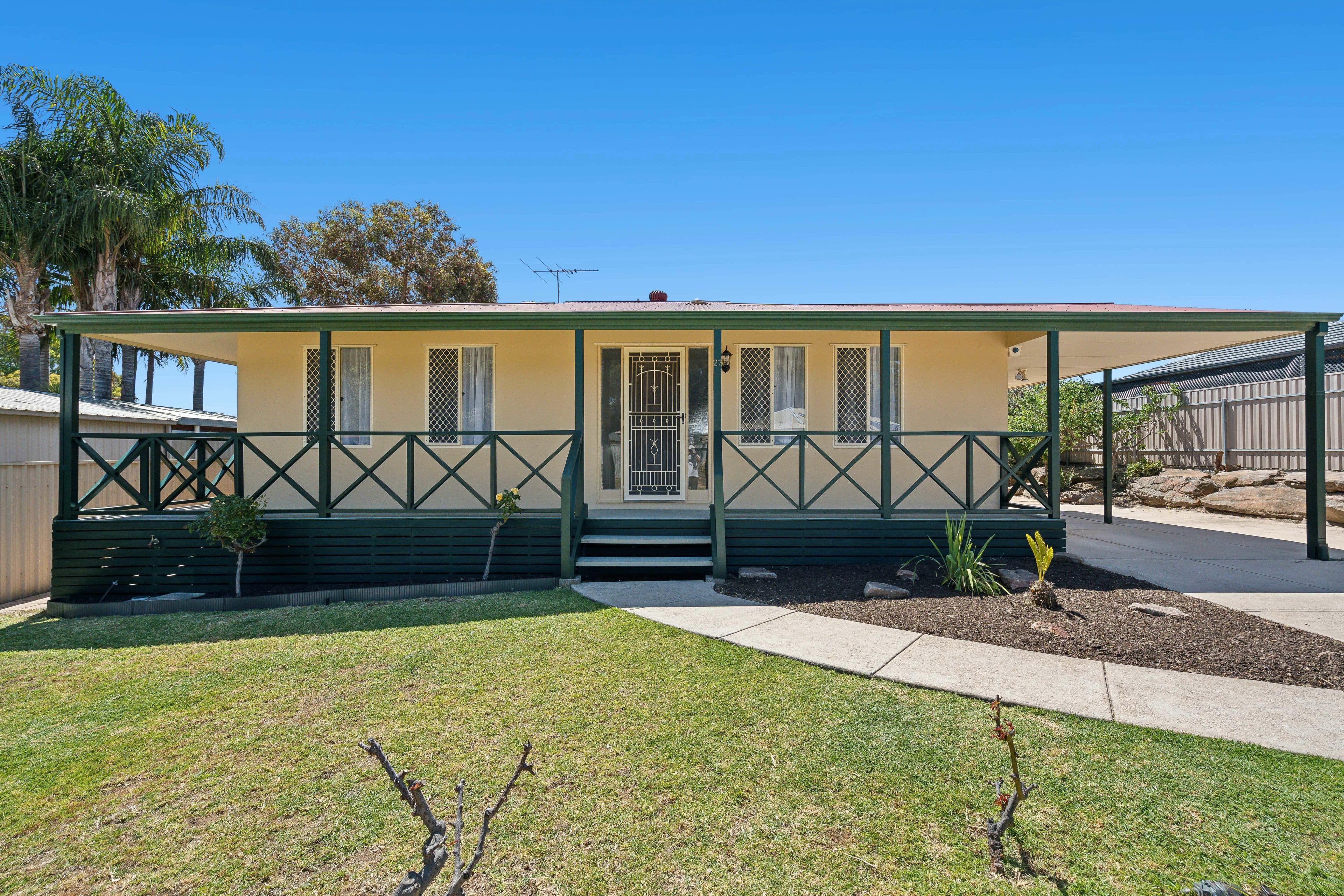 27 Shillabeer Crescent, Woodcroft SA 5162, Woodcroft - Thumbnail 2