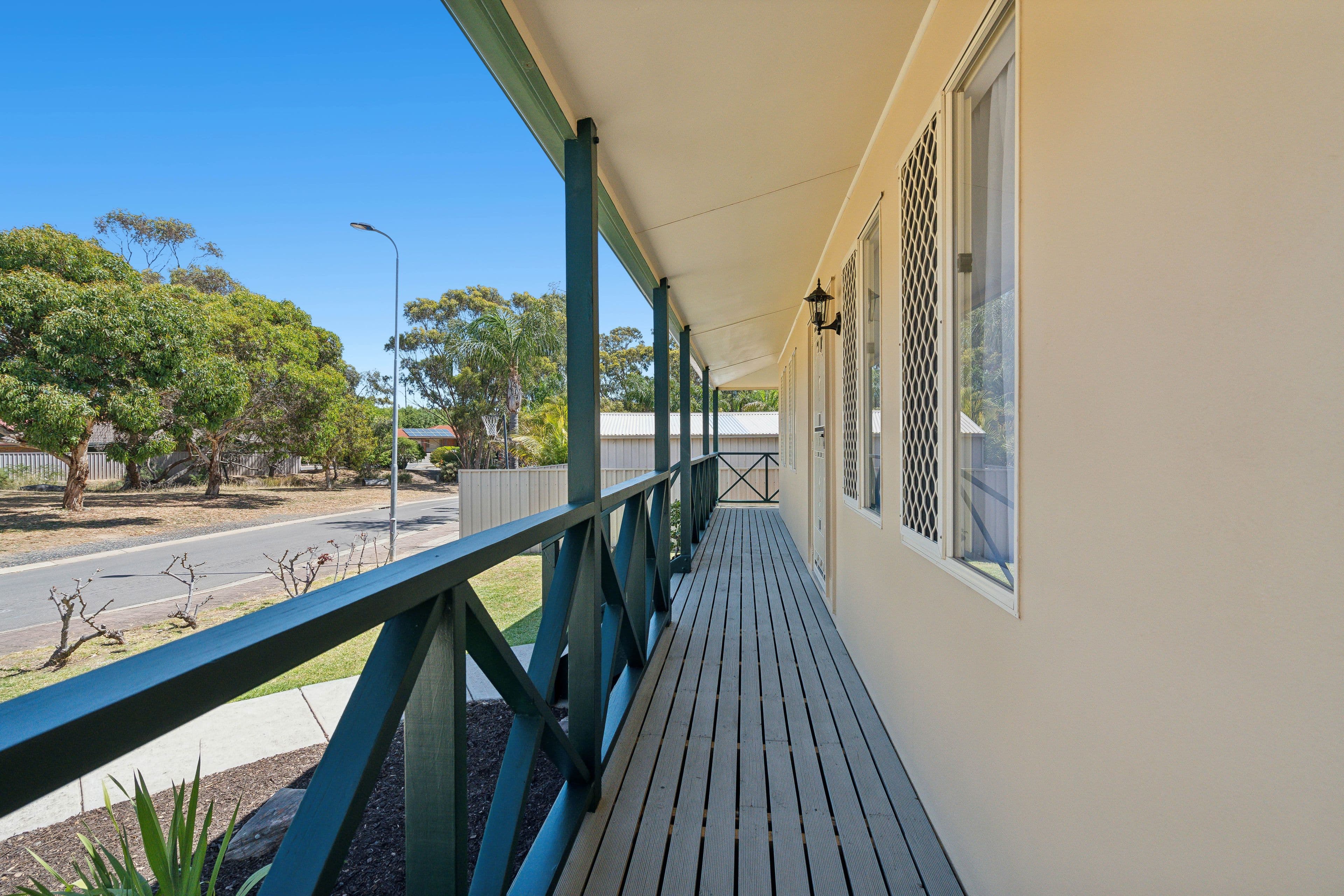 27 Shillabeer Crescent, Woodcroft SA 5162, Woodcroft - Thumbnail 3