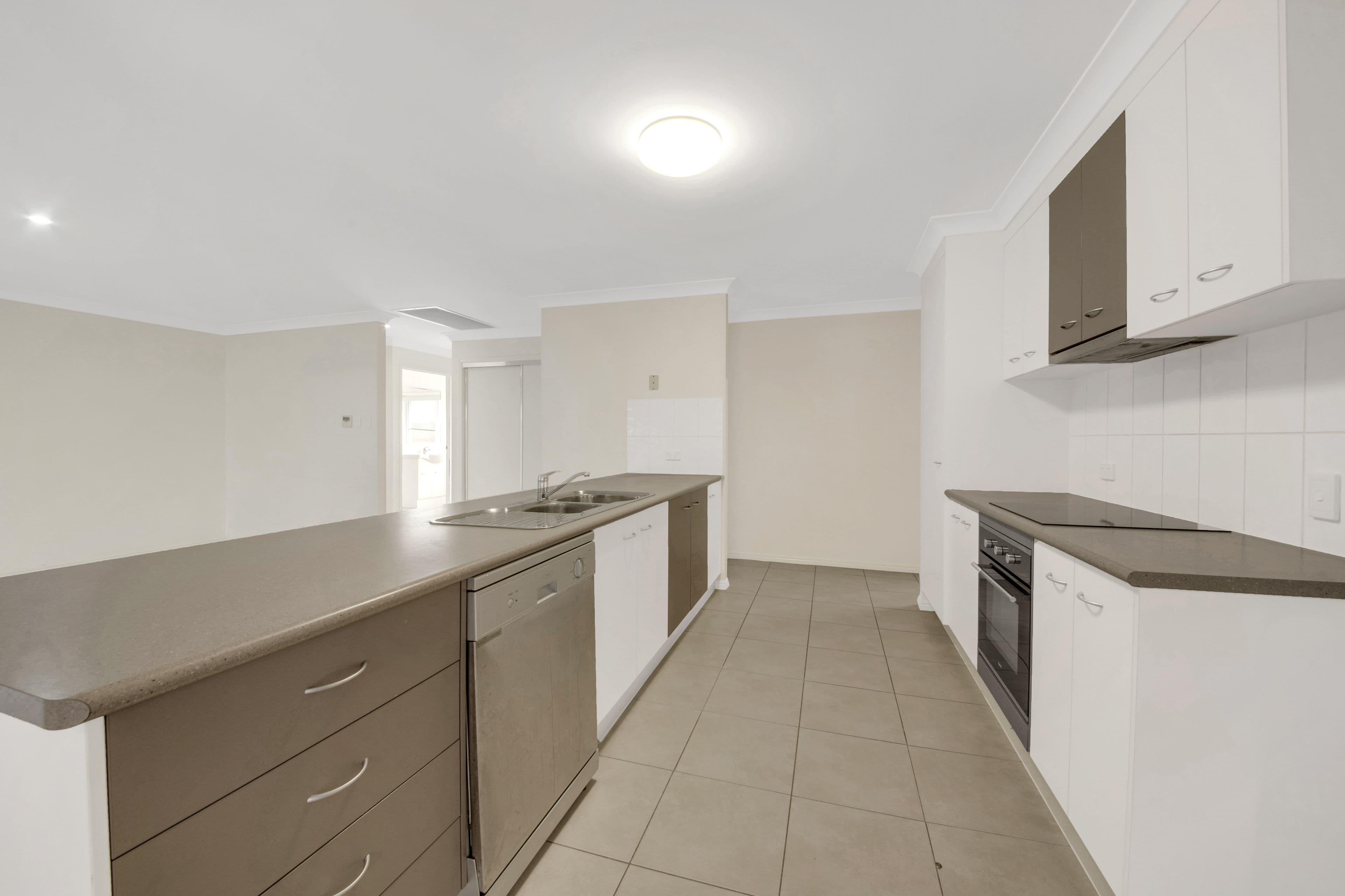 1 Takoko Place, Kirkwood QLD 4680, Kirkwood - Thumbnail 5