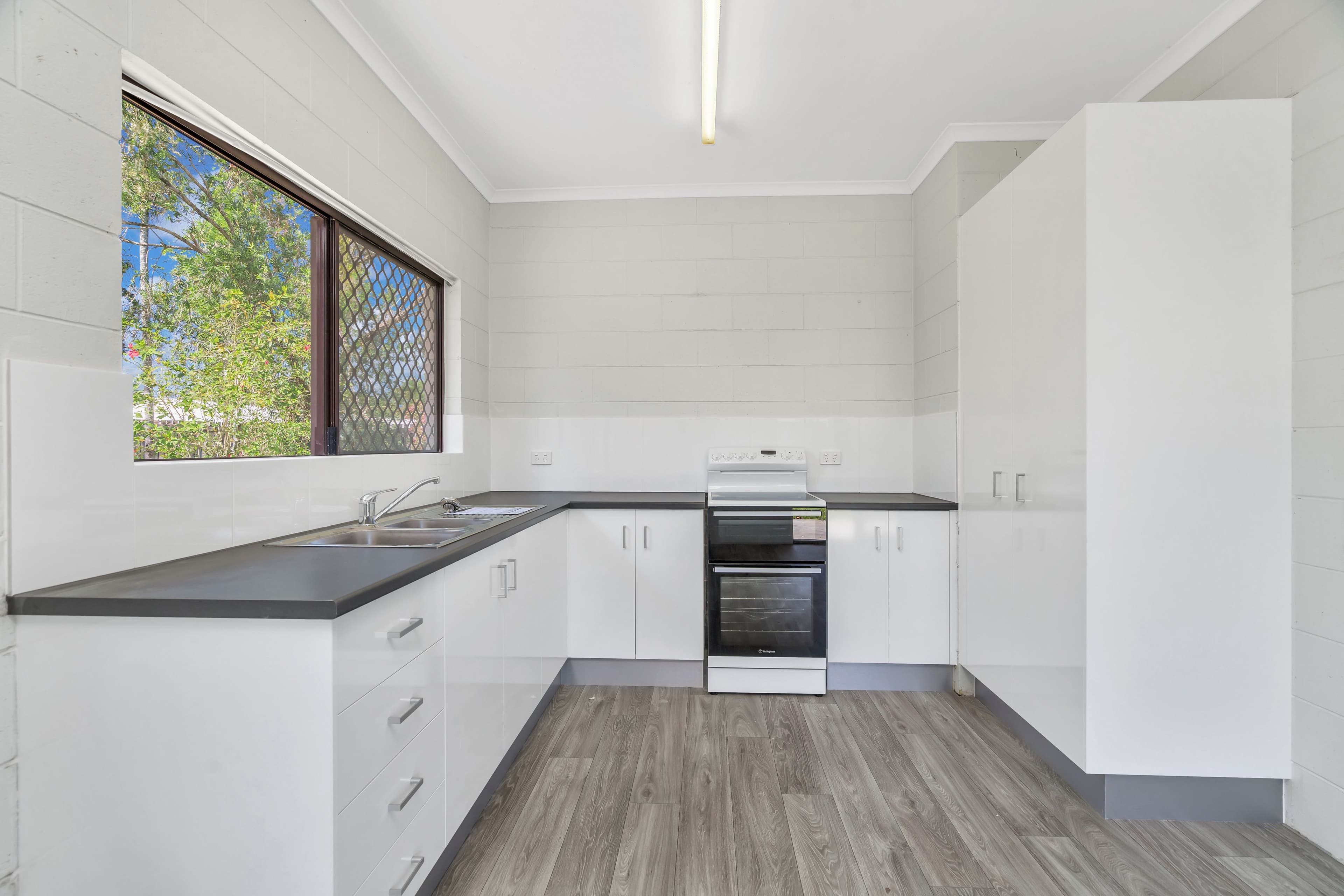 13 Denver Street, White Rock QLD 4868, White Rock - Thumbnail 2