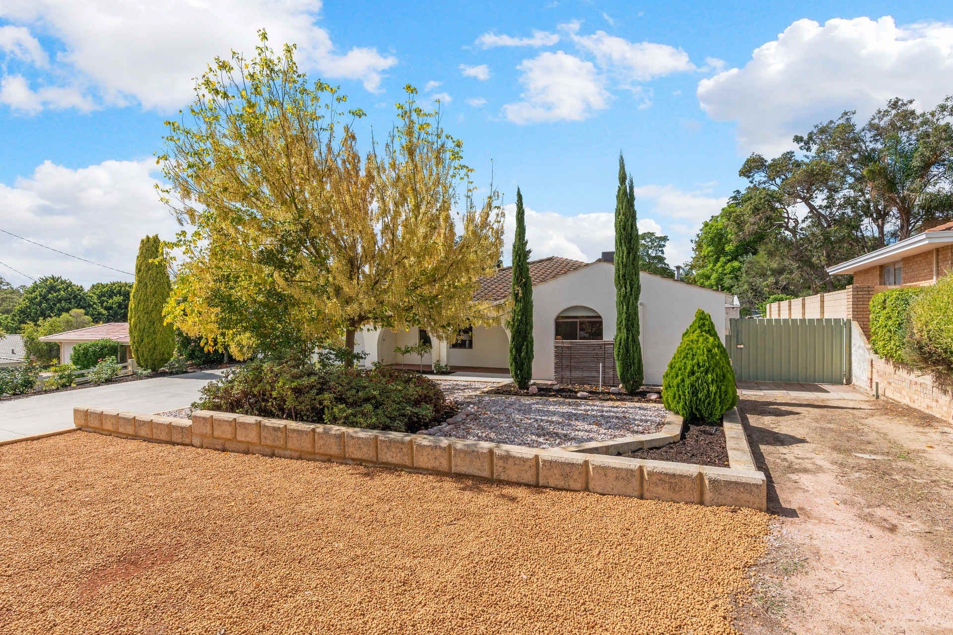 20 Lourdes Street, Lesmurdie WA 6076, Lesmurdie - Image 1