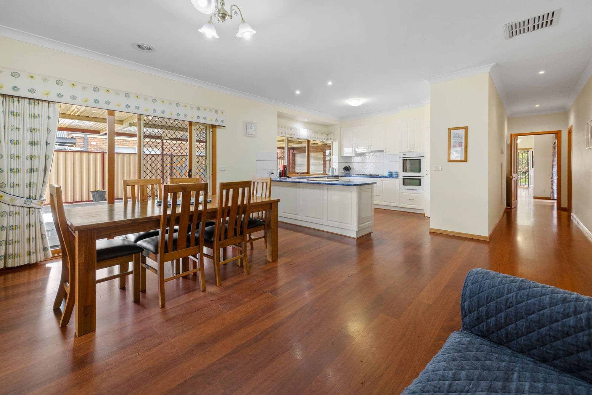 5 Albany Court, Werribee VIC 3030, Werribee - Thumbnail 2