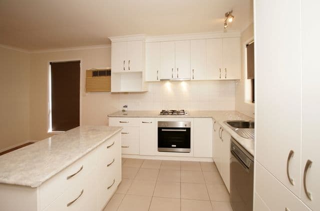 5 King Street, LAKE ALBERT NSW 2650, Lake Albert - Thumbnail 3