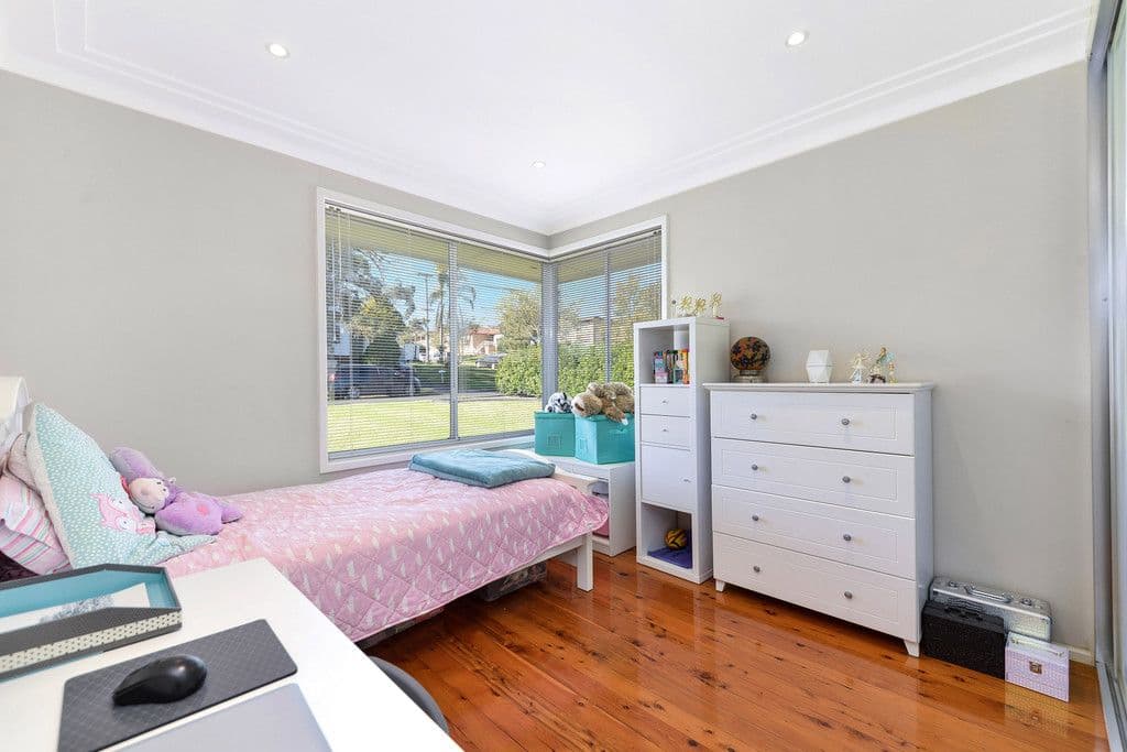 22 Horbling Avenue, Georges Hall NSW 2198, Georges Hall - Thumbnail 6