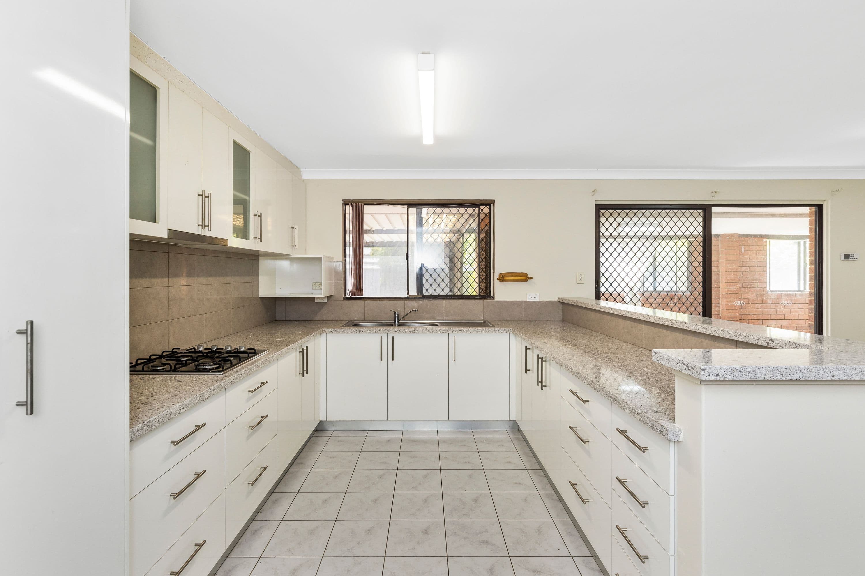 264 Illawarra Crescent South, Ballajura WA 6066, Ballajura - Thumbnail 8