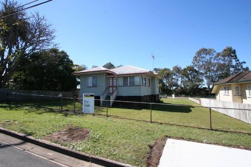 71 Stradbroke Avenue, WYNNUM QLD 4178, Wynnum - Image 1
