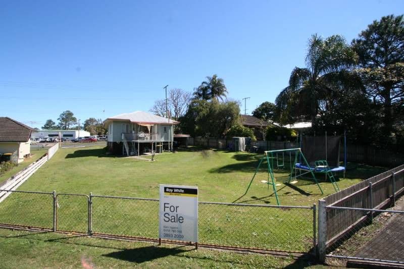71 Stradbroke Avenue, WYNNUM QLD 4178, Wynnum - Thumbnail 2