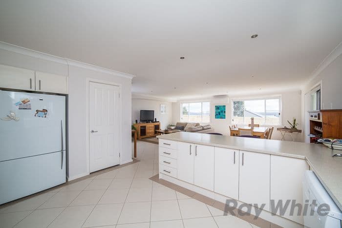 50 Delaware Drive, MACQUARIE HILLS NSW 2285, Macquarie Hills - Thumbnail 7