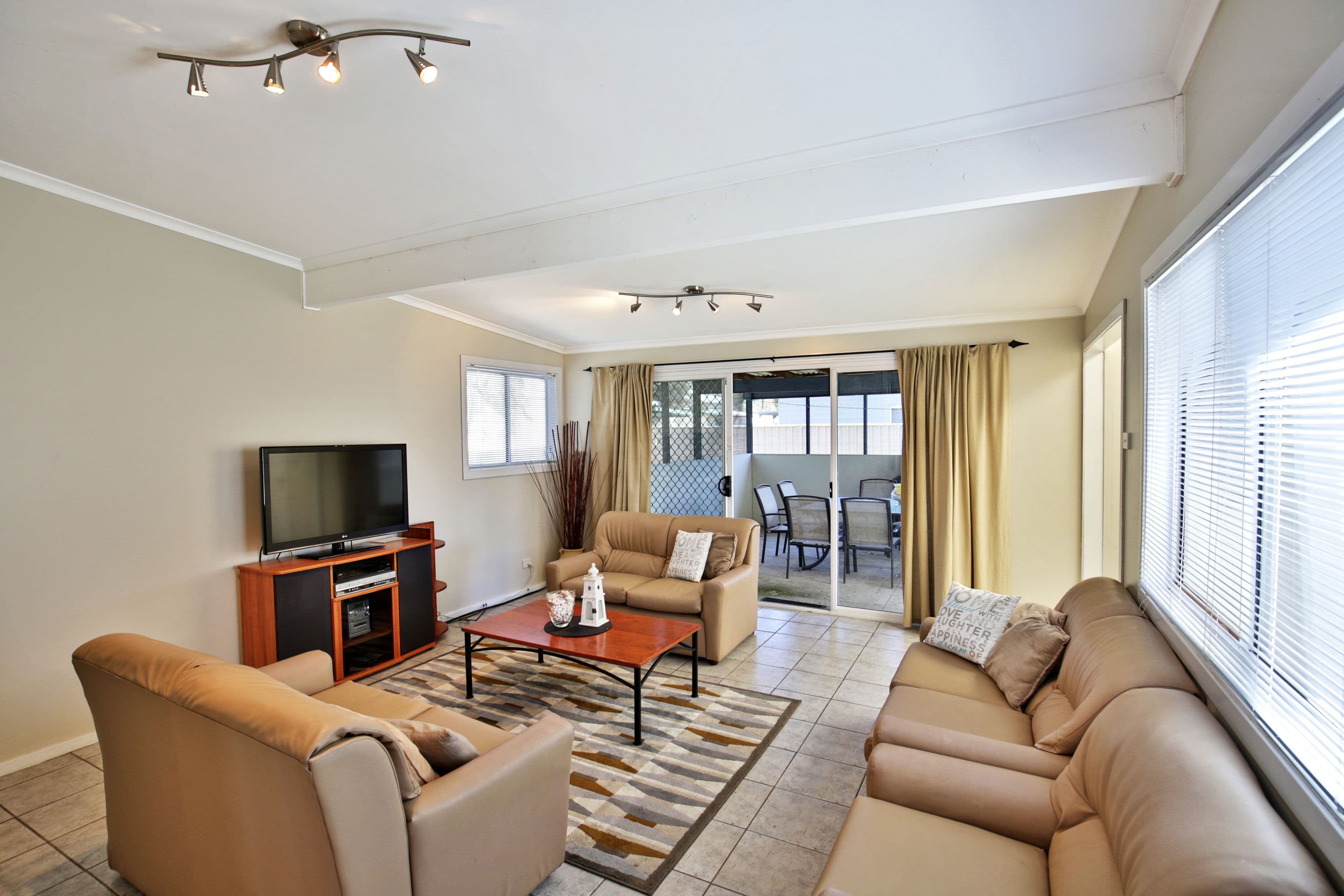 19 Centre Street, Callala Beach - Thumbnail 3