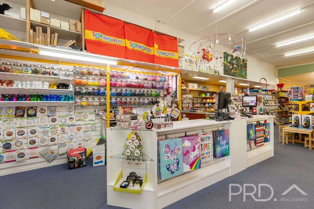 53-55 Russell Street, TUMUT NSW 2720, Tumut - Thumbnail 3