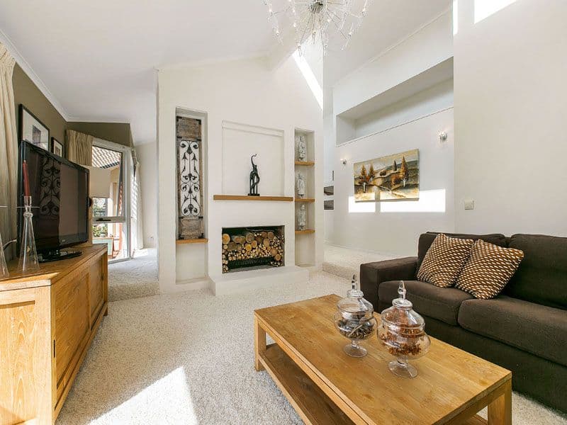 5-7 Newbridge Close, DINGLEY VILLAGE VIC 3172, Dingley Village - Thumbnail 2