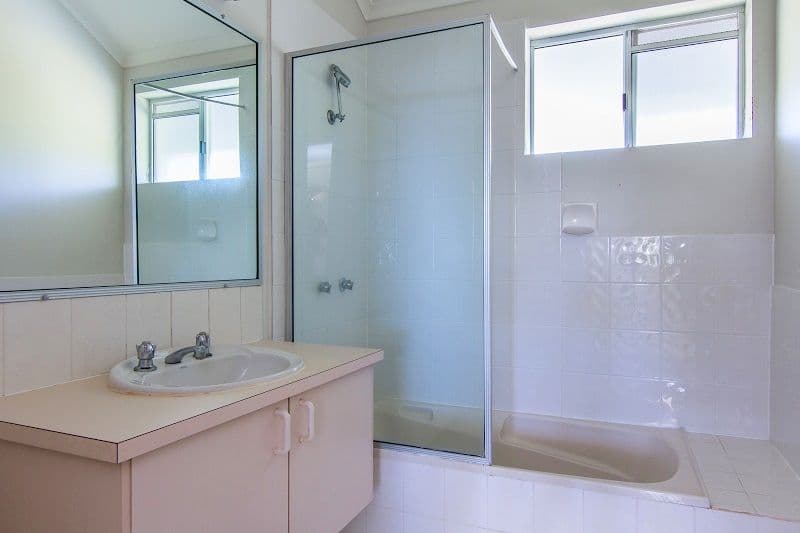 17 Margit Crescent, SUNRISE BEACH QLD 4567, Sunrise Beach - Thumbnail 4