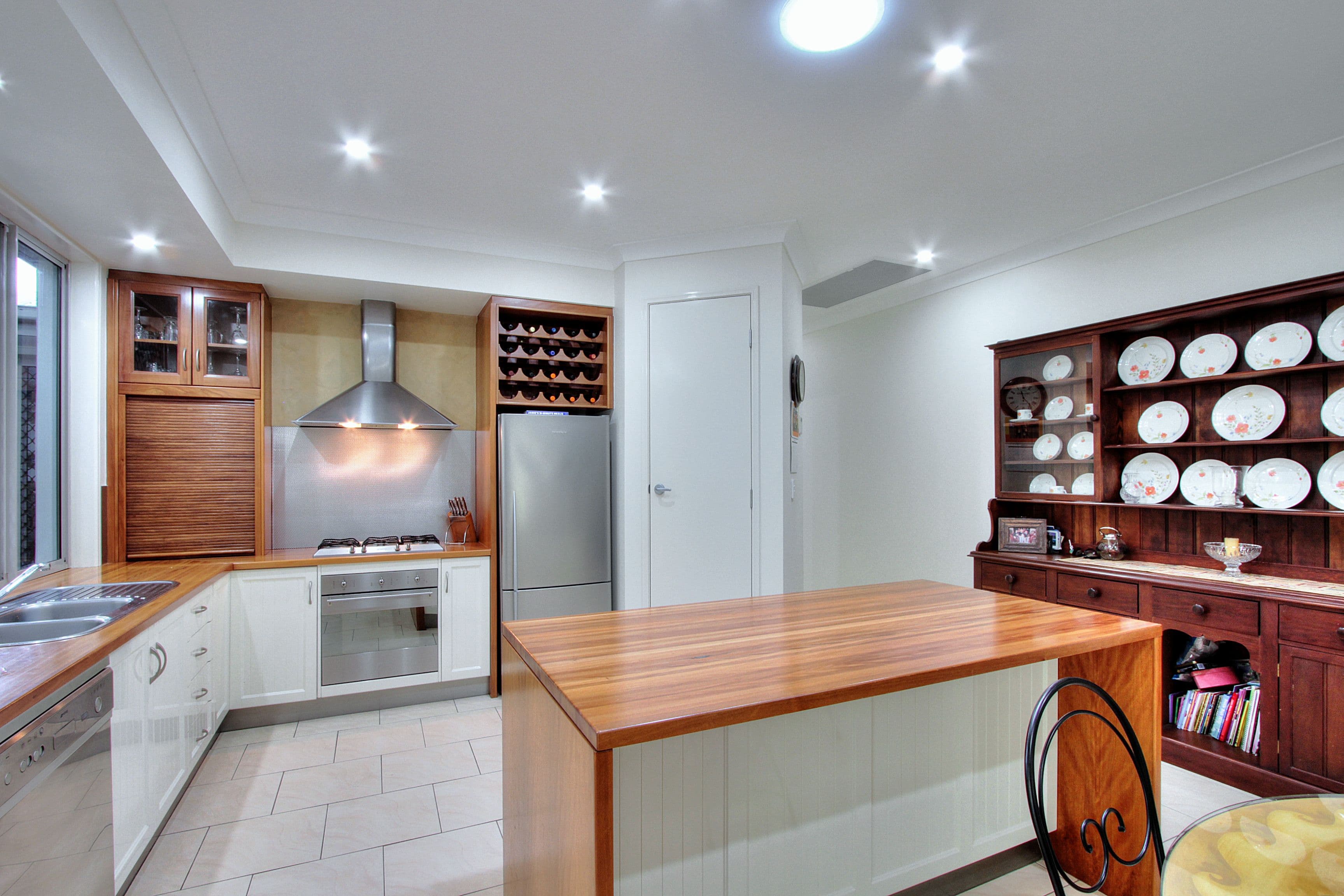 98 Dennis Road, Springwood QLD 4127, Springwood - Thumbnail 4