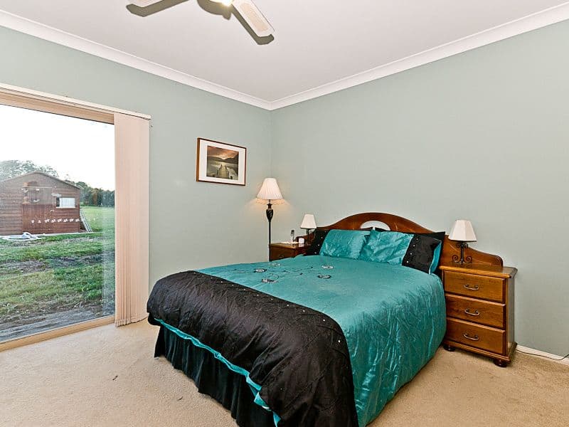 2 Sovereign Way, SAMFORD VALLEY QLD 4520, Samford Valley - Thumbnail 8