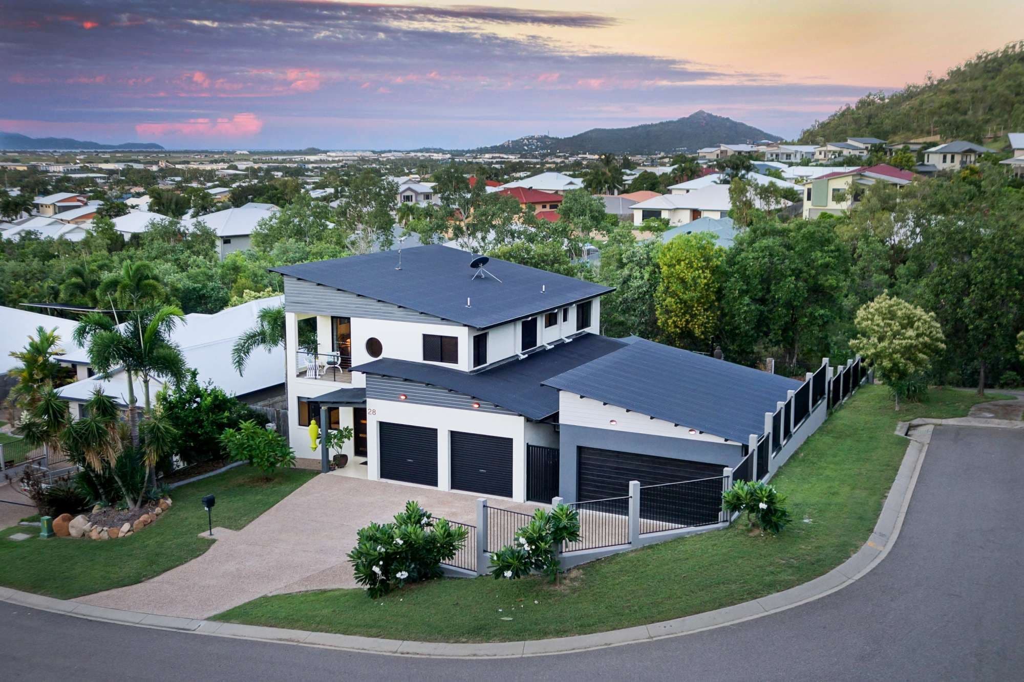 28 Kosciusko Way, Mount Louisa QLD 4814, Mount Louisa - Thumbnail 2