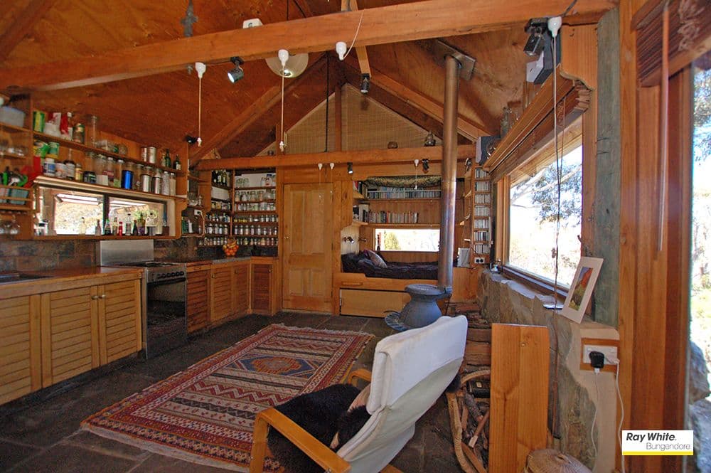 2219 Hoskinstown Road, Hoskinstown - Thumbnail 3