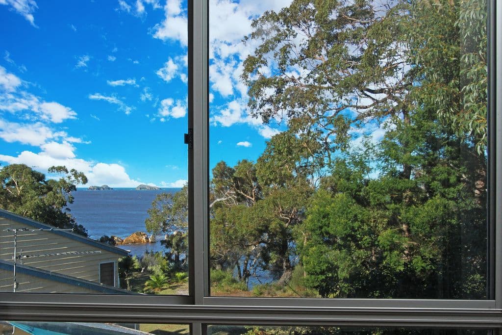 50 Northcove Road, Long Beach - Thumbnail 2