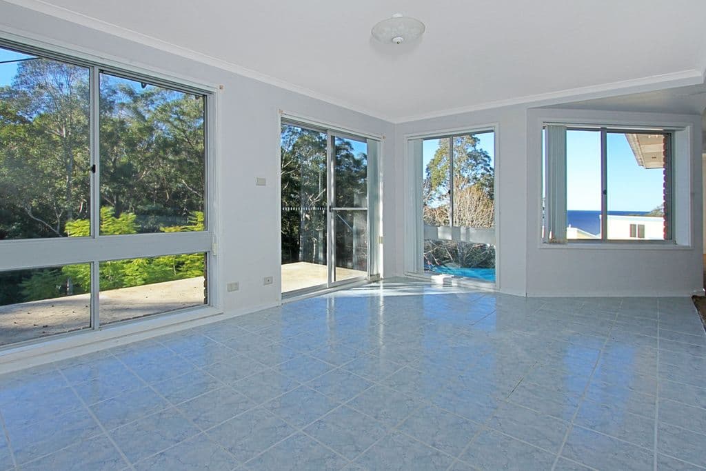 50 Northcove Road, Long Beach - Thumbnail 3