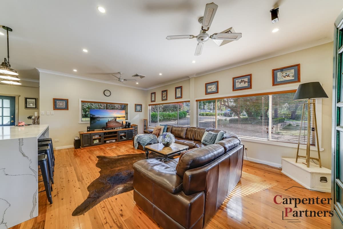 363 Railway Parade, BALMORAL, Balmoral - Thumbnail 7