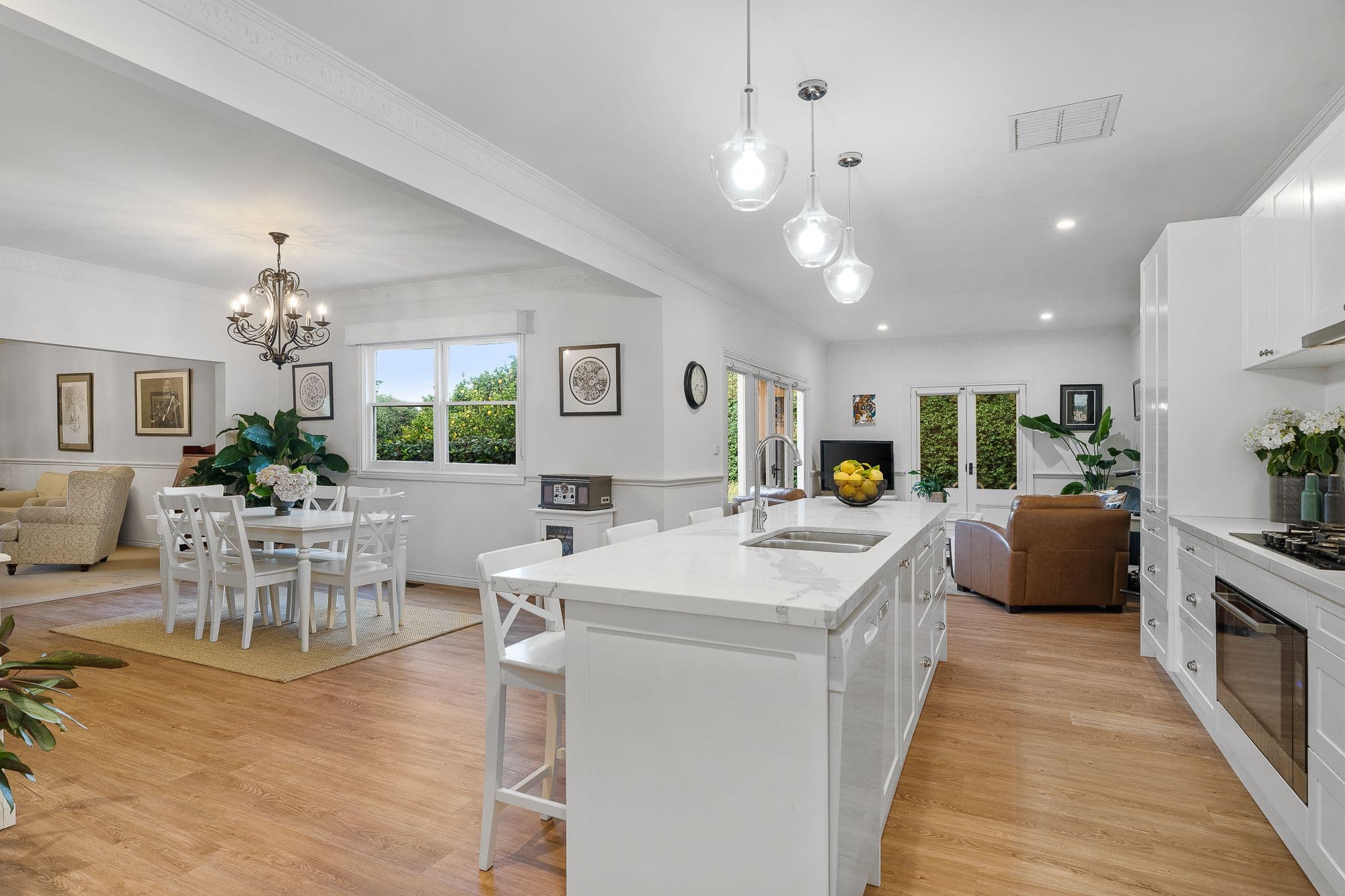 5 Gibson Street, Box Hill South VIC 3128, Box Hill South - Thumbnail 2