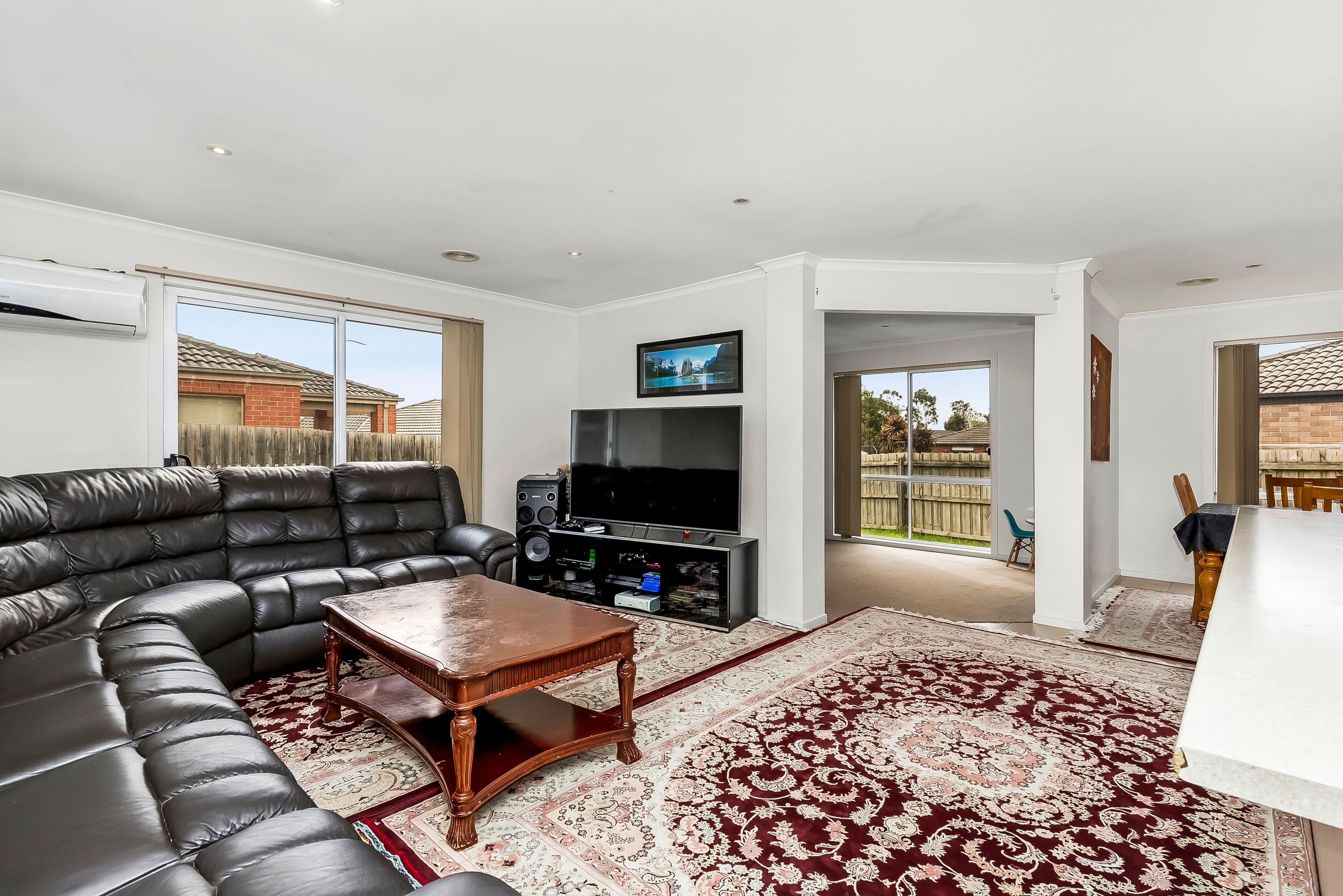 11 Melzak Way, Berwick VIC 3806, Berwick - Thumbnail 2