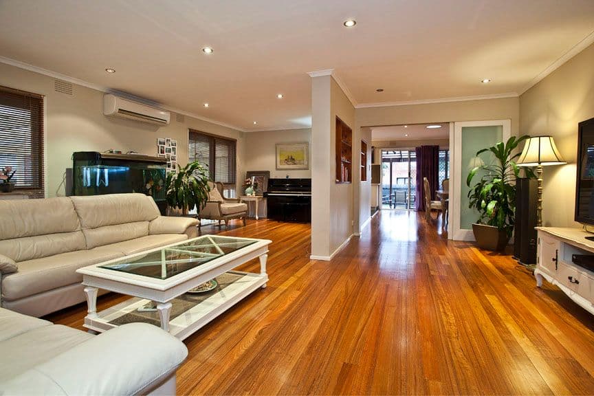 20 Whites Lane, GLEN WAVERLEY VIC 3150, Glen Waverley - Thumbnail 2