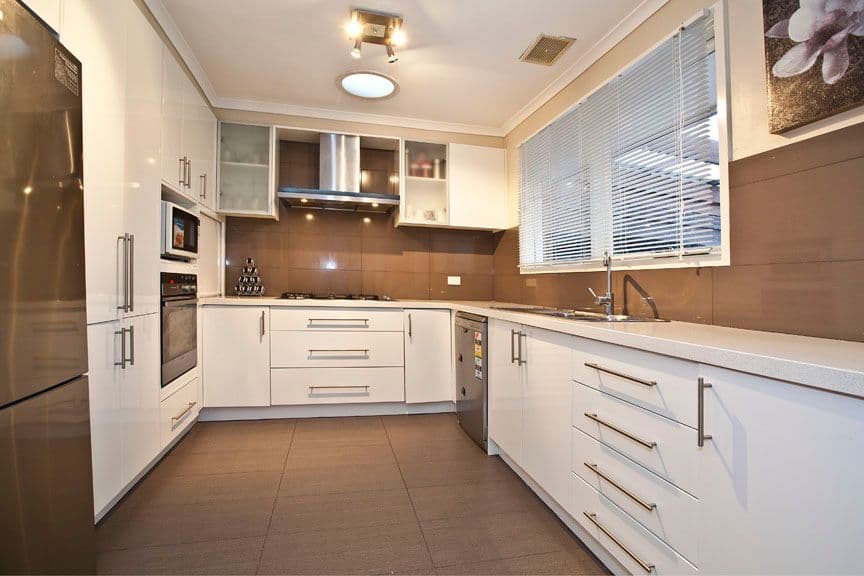 20 Whites Lane, GLEN WAVERLEY VIC 3150, Glen Waverley - Thumbnail 4