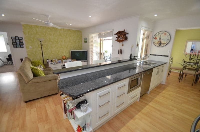 3 Spikes Court, ARUNDEL QLD 4214, Arundel - Thumbnail 2