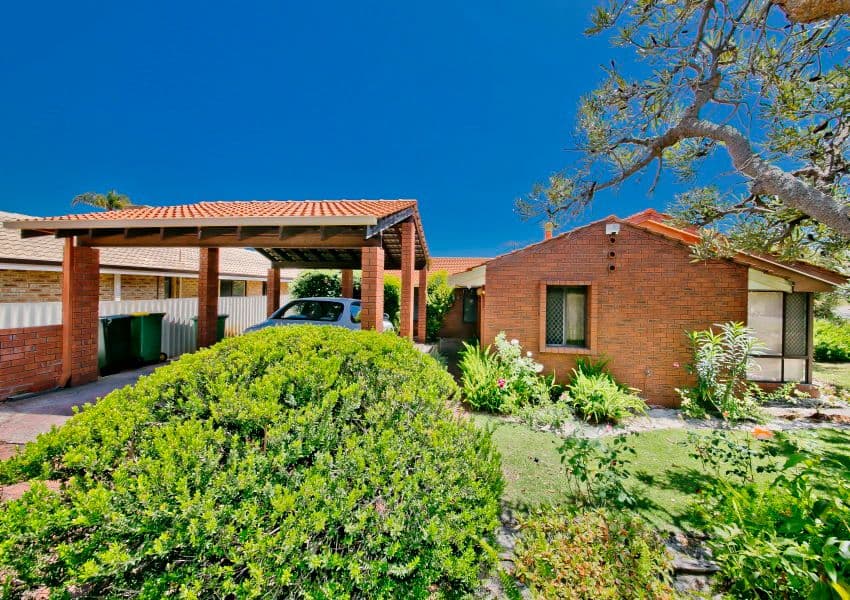 44 Holden Drive, NORANDA WA 6062, Noranda - Thumbnail 2