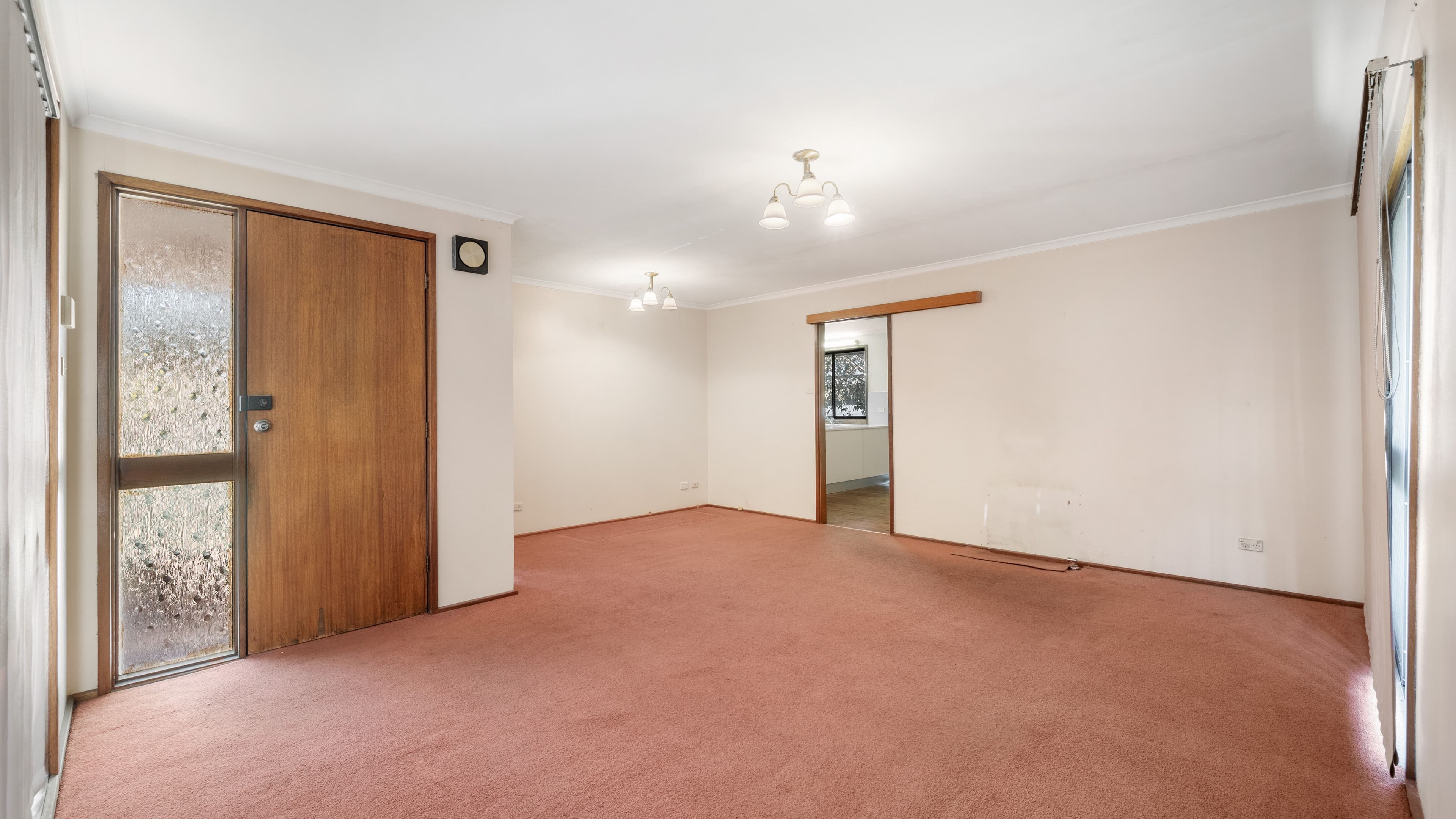 8 Duncansby Crescent, St Andrews NSW 2566, St Andrews - Thumbnail 2