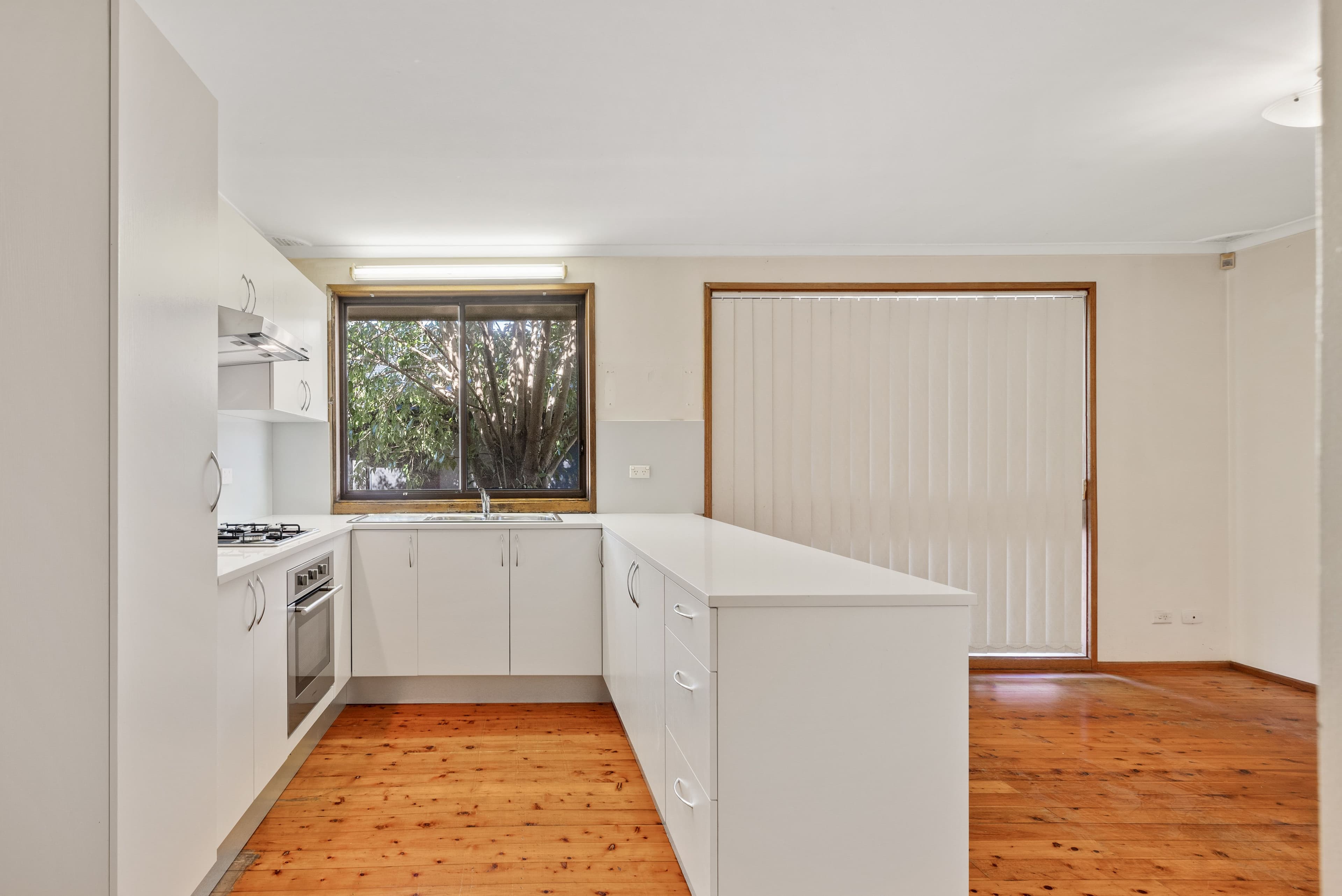 8 Duncansby Crescent, St Andrews NSW 2566, St Andrews - Thumbnail 6