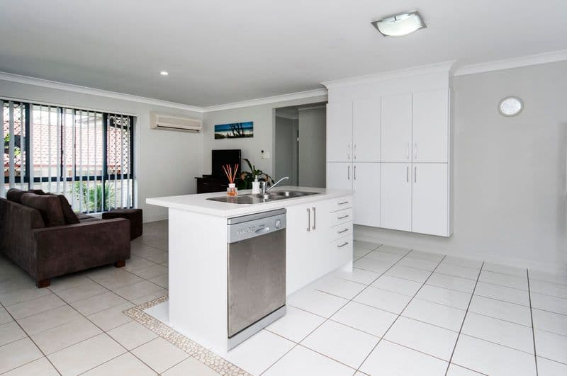 30 Broadleaf Parade, REDBANK QLD 4301, Redbank - Thumbnail 5