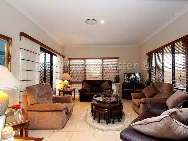 15 Watarrka Drive, Parkinson QLD 4115, Parkinson - Thumbnail 4