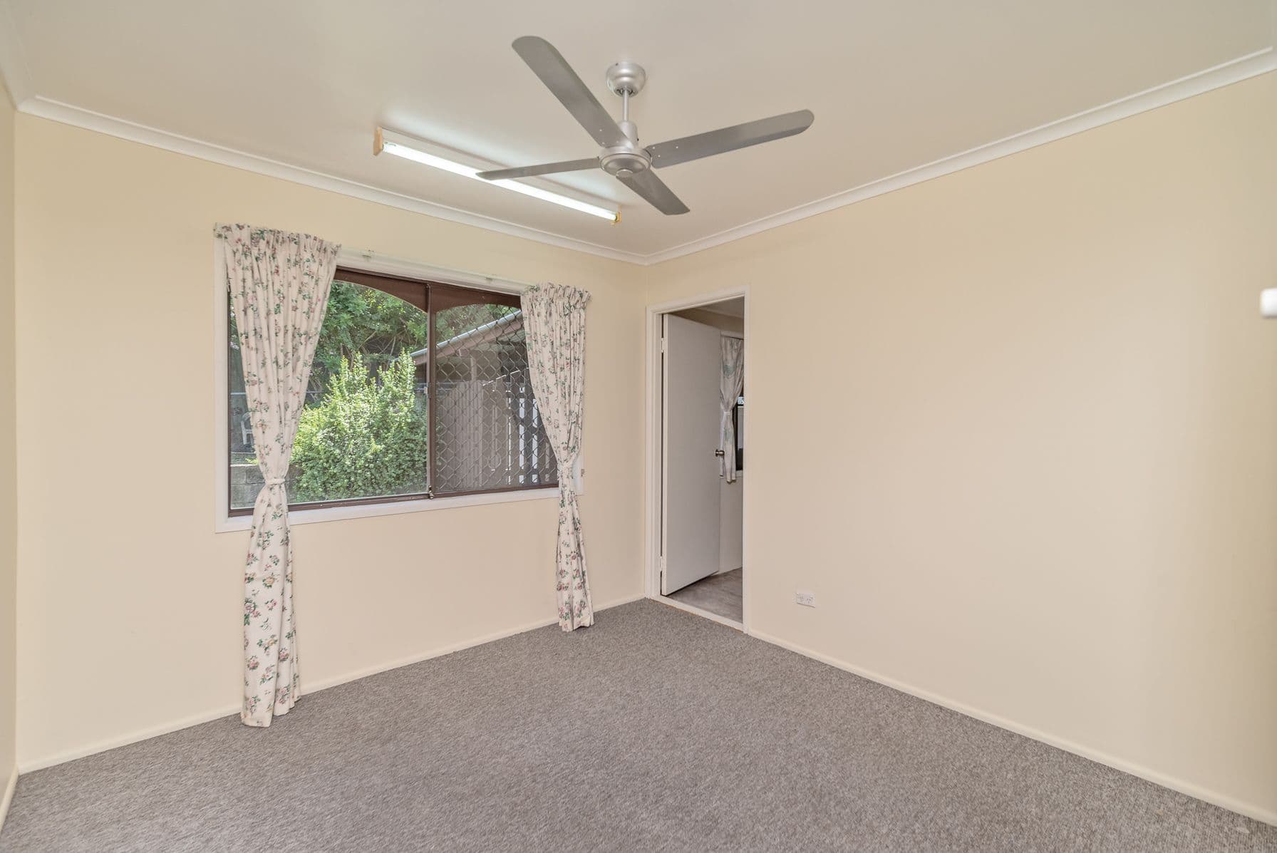 27 Brisbane Street, Beaudesert QLD 4285, Beaudesert - Thumbnail 5