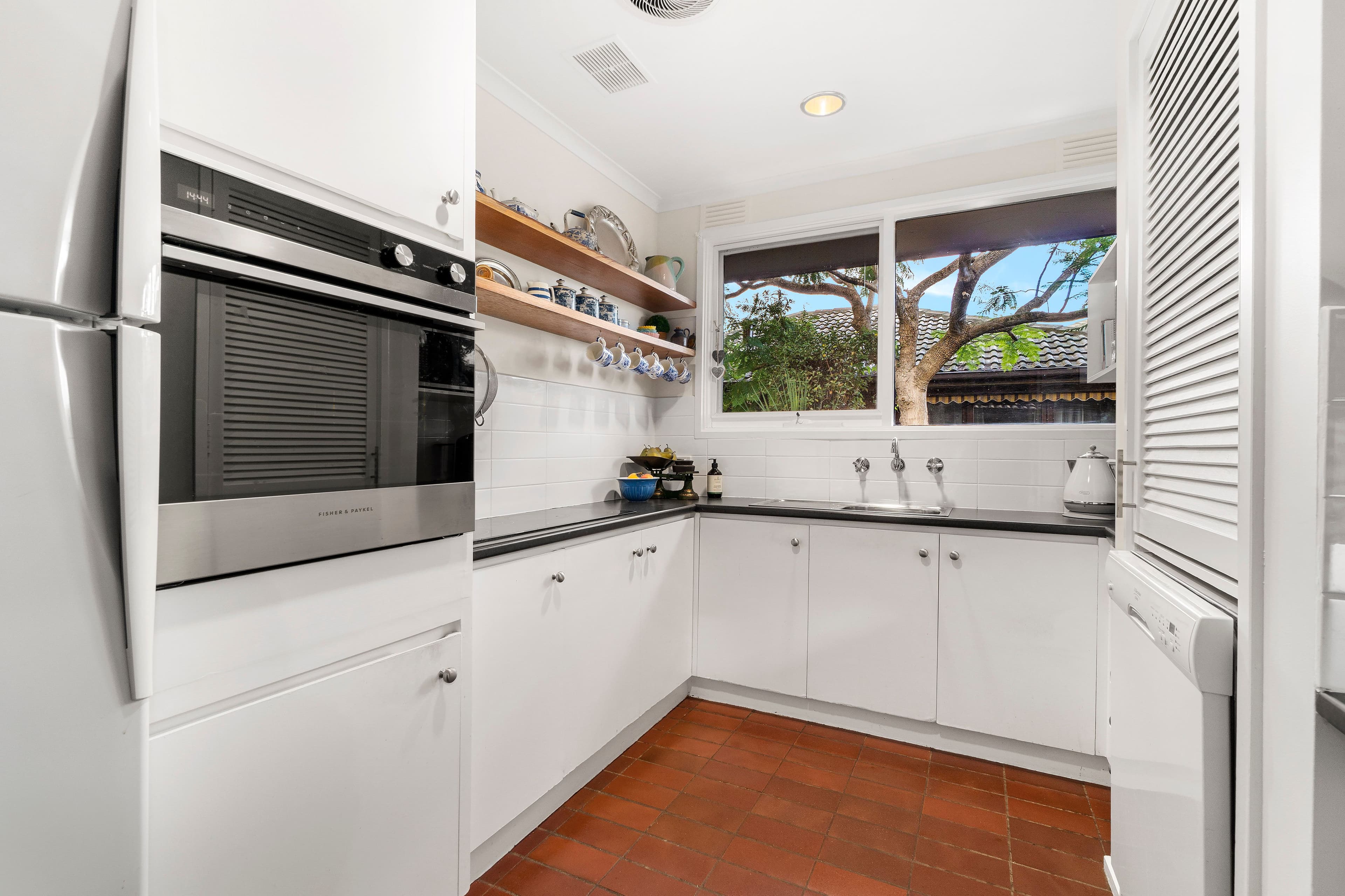 30 The Deviation, Wheelers Hill VIC 3150, Wheelers Hill - Thumbnail 2