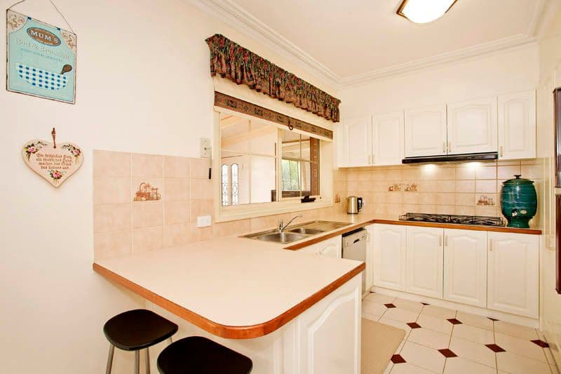 4 Nalangil Avenue, HAMLYN HEIGHTS VIC 3215, Hamlyn Heights - Thumbnail 4